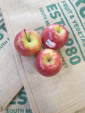 Apples, Pink Lady- small (each)