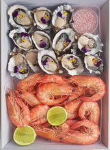Load image into Gallery viewer, Fish-Christmas Pack (Oyster &amp; Prawns Platter) large size    CHRISTMAS WEEK DELIVERY ONLY