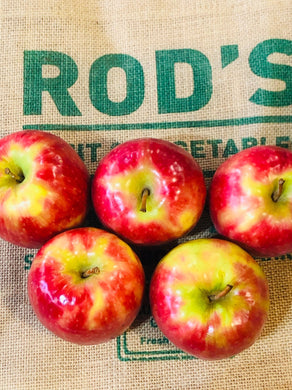 Apples, pink lady- Large (each)